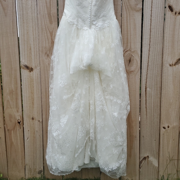 Melissa Sweet altered to an 8 Wedding Gown. - Picture 8 of 12